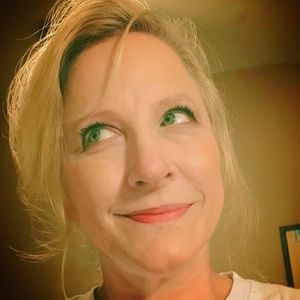 Meet your Posher, Sandy